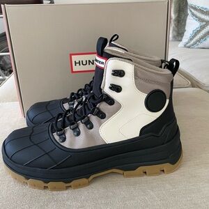 Hunter Women’s Waterproof rain and snow boot